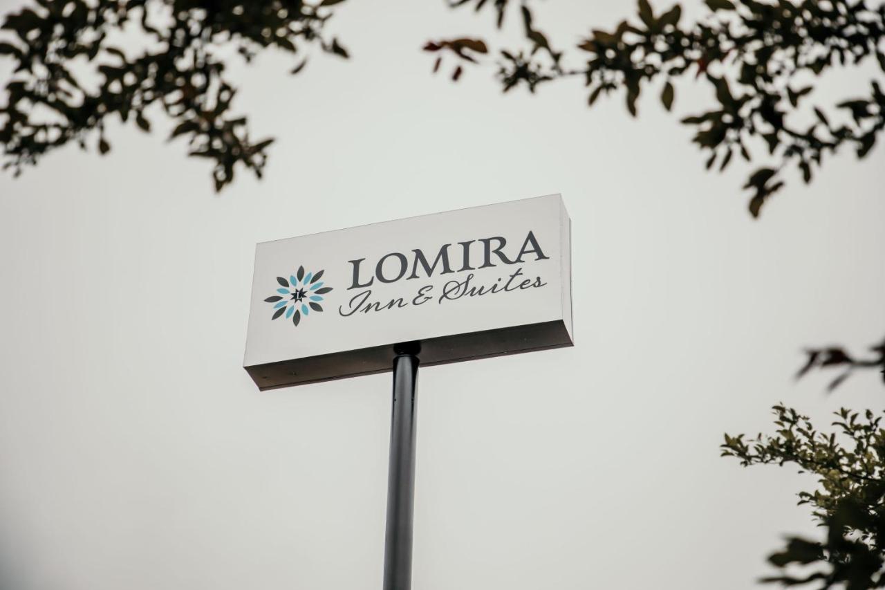 Lomira Inn And Suites Εξωτερικό φωτογραφία